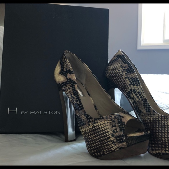 H Halston platform block heel - Picture 1 of 6